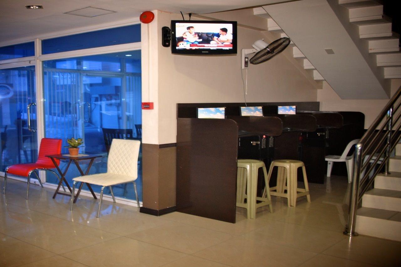 Cebu Fiesta Business Suites Buitenkant foto